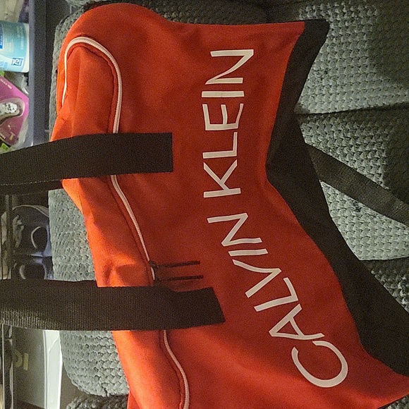 Calvin klein midsized duffle bag - Picture 2 of 5